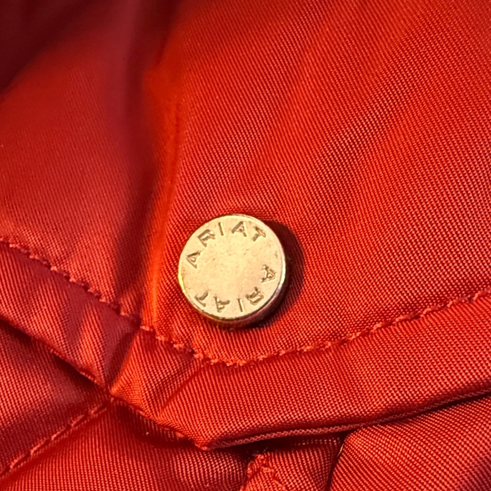 Ariat Women's Quilted Red Vest - Picture 3 of 7